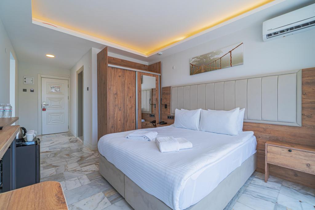 Superior Suite Room, Sea View (Balcony)