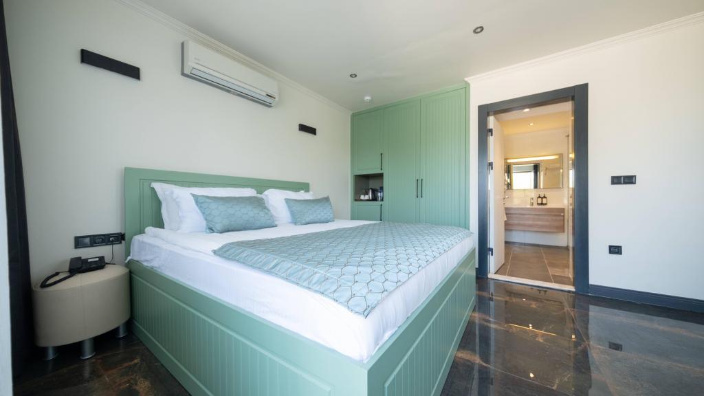 Deluxe Room, Garden View