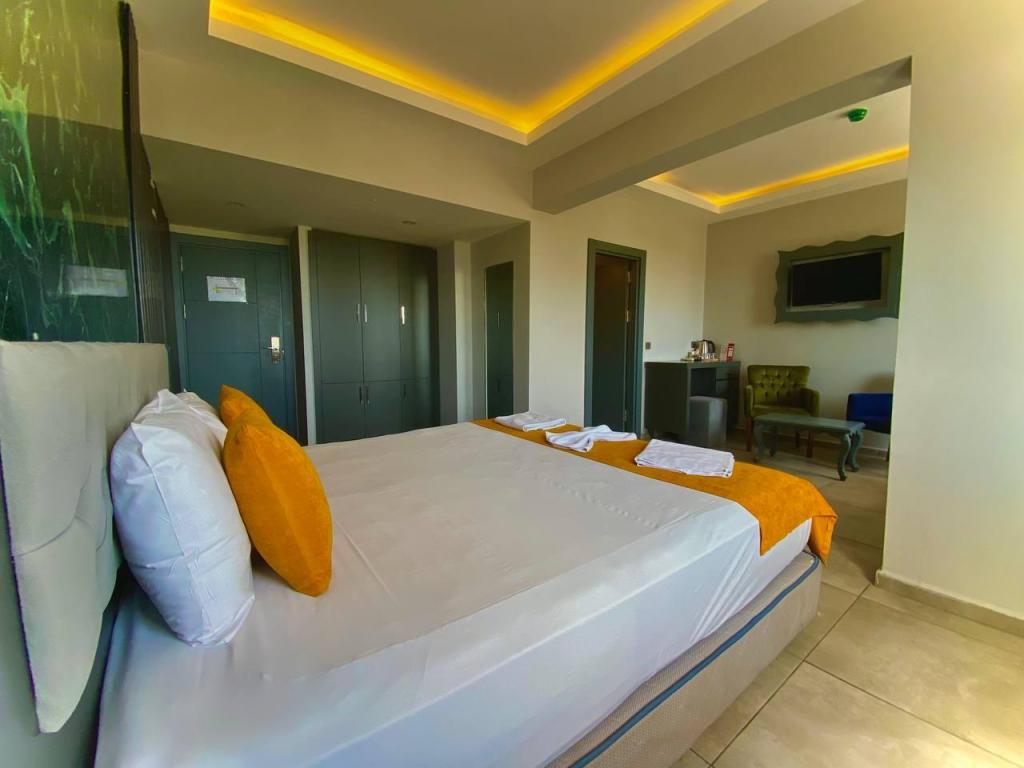 Iki Ayrı Yataklı Oda, Kısmi Deniz Manzaralı