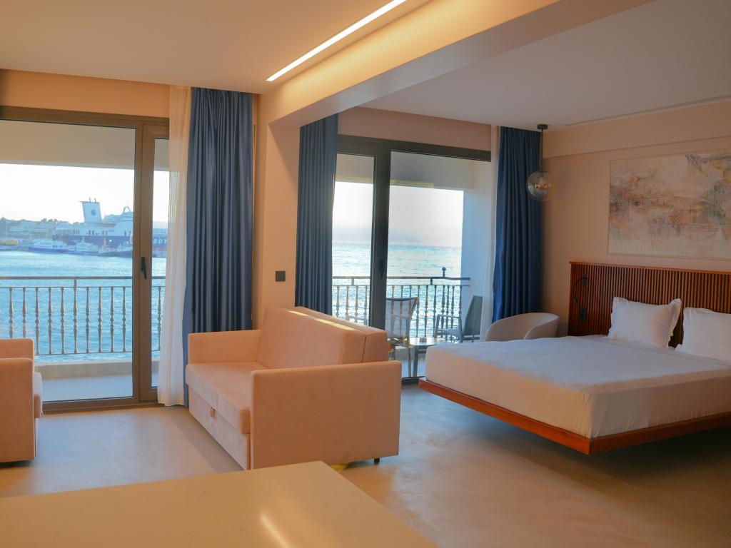Suite,Deniz Manzaralı,Balkonlu