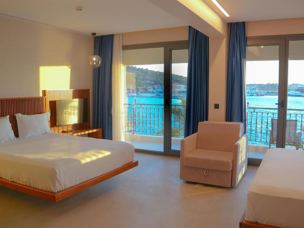 Suite,Deniz Manzaralı,Balkonlu