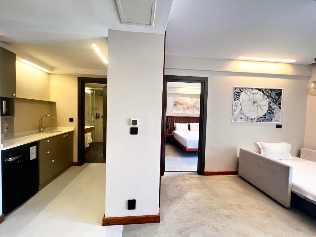 Aile Odası,Liman Manzaralı,Balkonlu