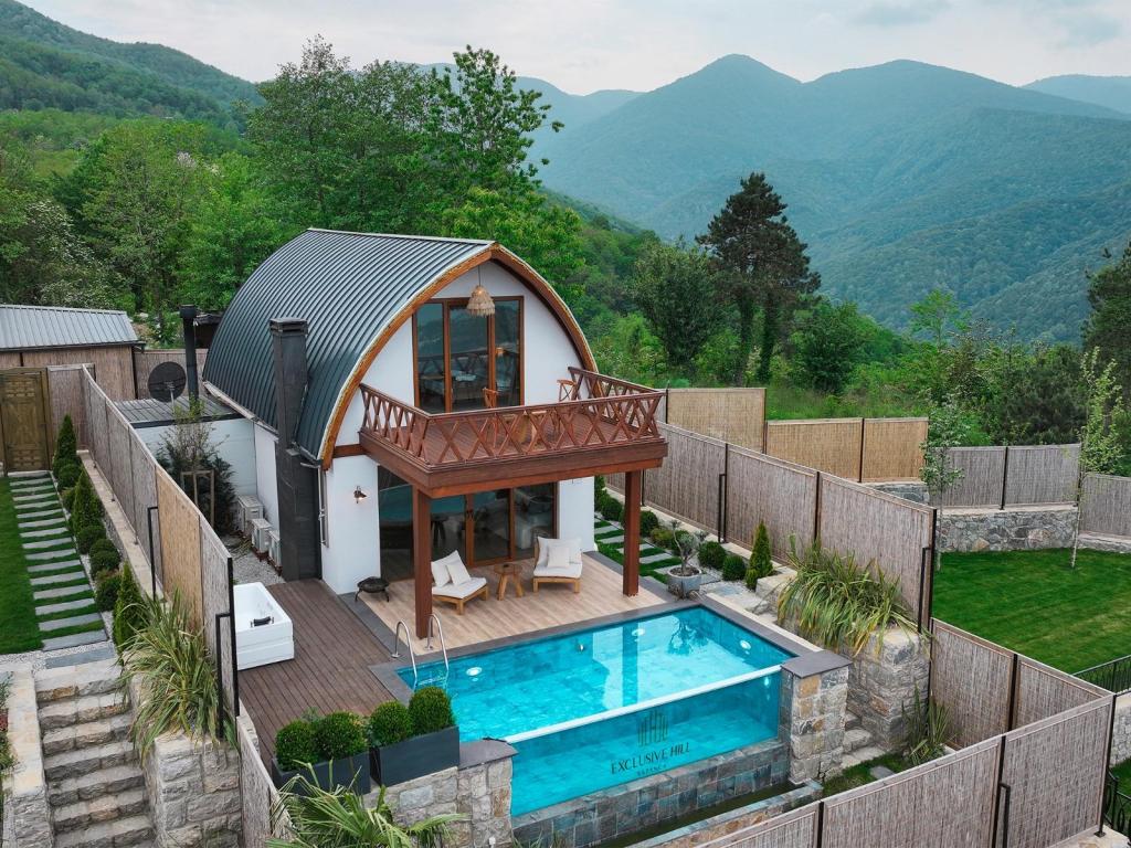 Deluxe Bungalow 2+1,Göl Manzaralı,Isıtmalı Özel Havuzlu