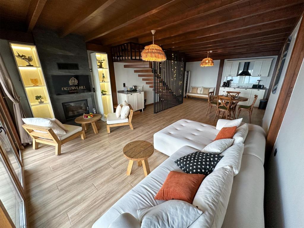 Deluxe Bungalow 2+1,Göl Manzaralı,Isıtmalı Özel Havuzlu