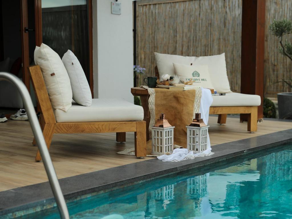 Deluxe Bungalow 2+1,Göl Manzaralı,Isıtmalı Özel Havuzlu