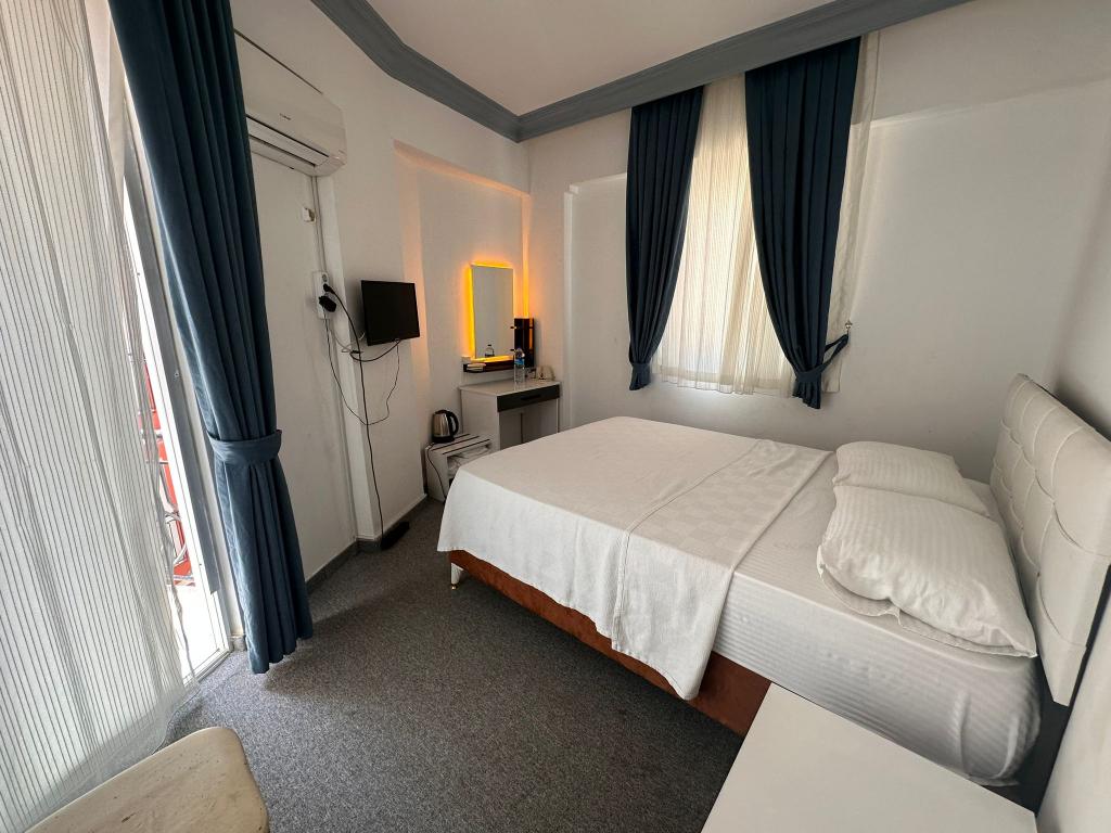 Suite Room, Viewless (Balcony)