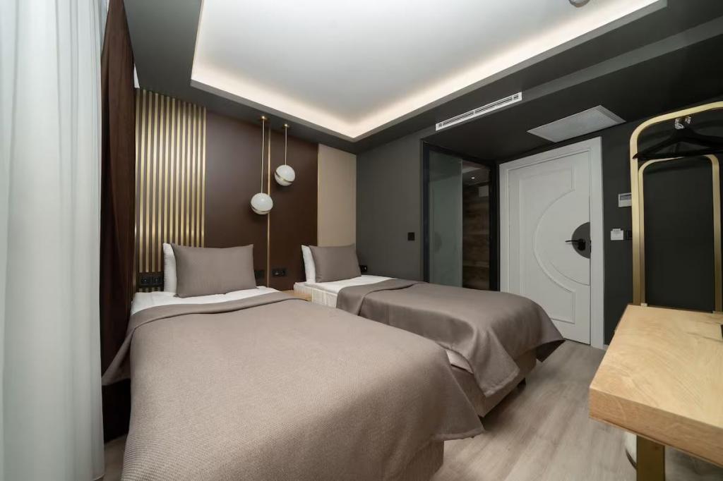 Twin Room, City View