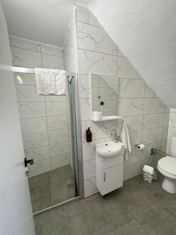 2 + 1 Daire,Dağ Manzaralı,2. Kat