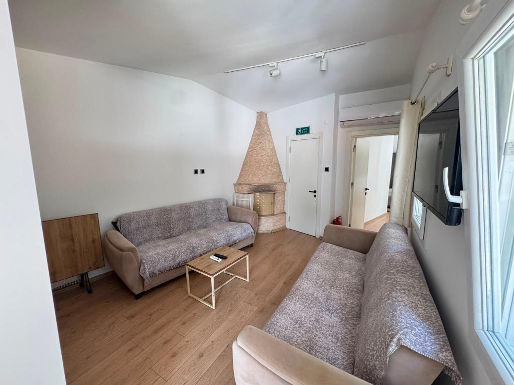 Suite 2 + 1 Oda,Dağ Manzaralı,Şömineli ve Balkonlu