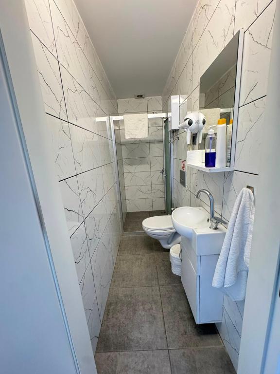 Suite 2 + 1 Oda,Dağ Manzaralı,Şömineli ve Balkonlu