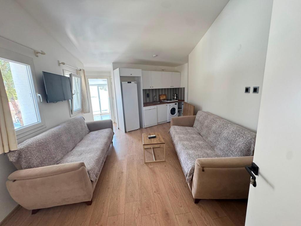 Suite 2 + 1 Oda,Dağ Manzaralı,Şömineli ve Balkonlu