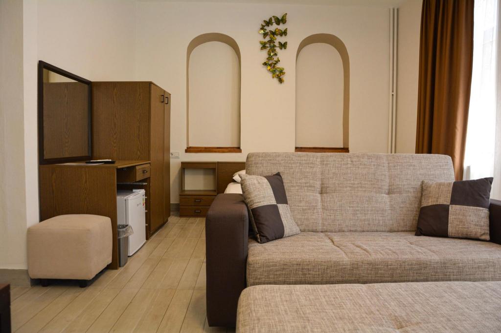 Geniş Standart Oda,Bahçe Manzaralı