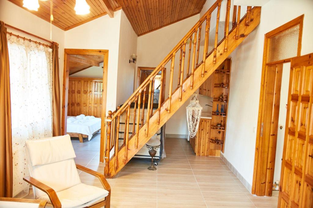 Geniş Standart Oda,Havuz ve Bahçe Manzaralı