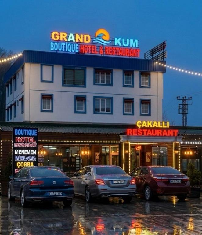 Grand Kum Boutique Hotel & Restaurant – Dış Cephe