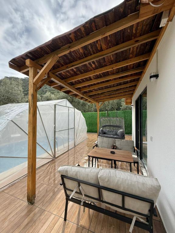 Deluxe Bungalow,Havuz Manzaralı,Isıtmalı Özel Havuzlu