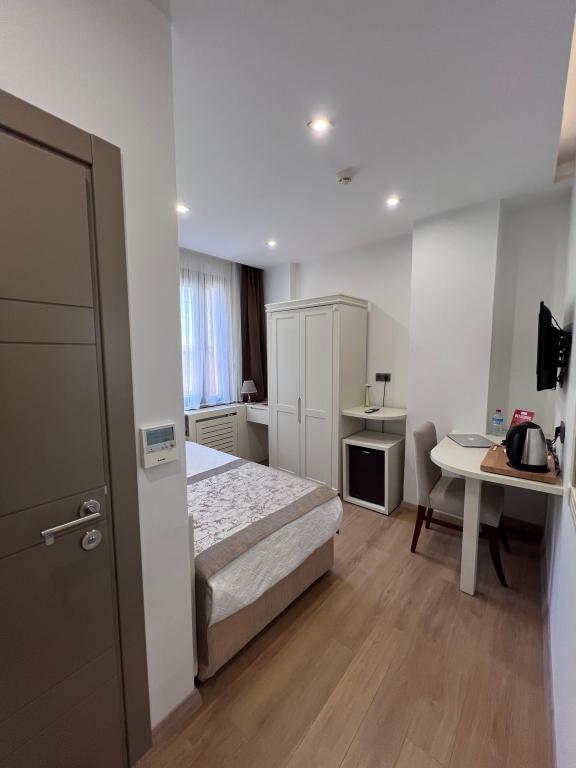 Standard Room, City View