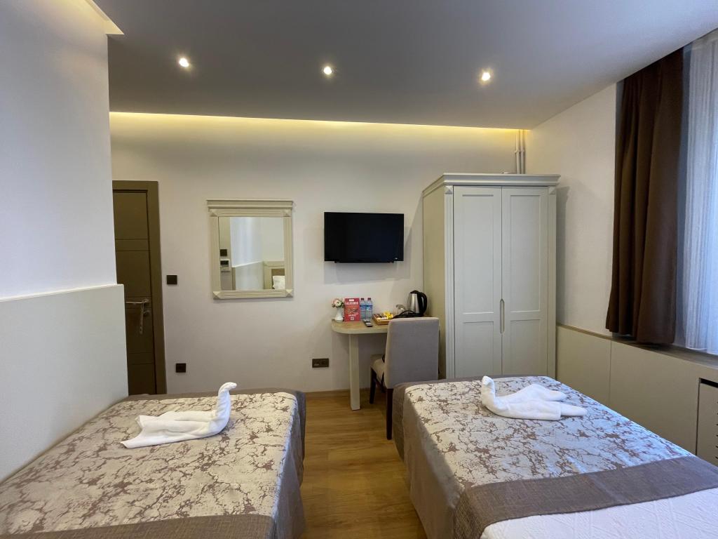 Twin Room, City View