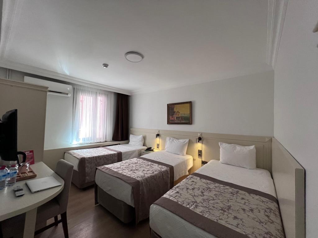 Standard Room, Viewless (3 Person)