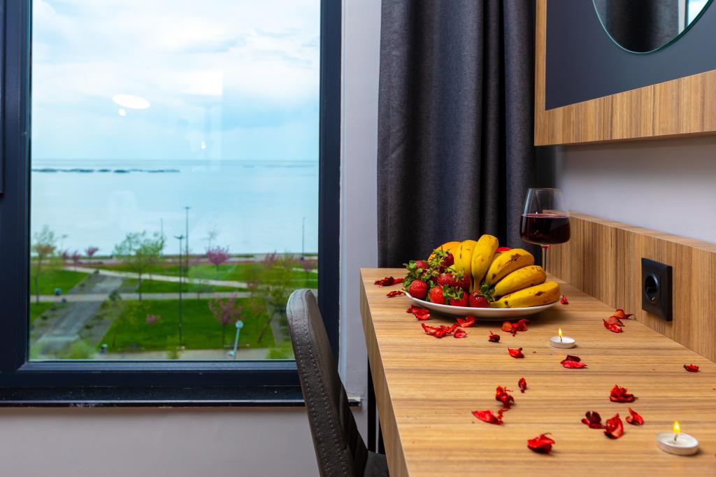 Deluxe Suit 1+1 Oda,deniz Manzaralı,balkonsuz