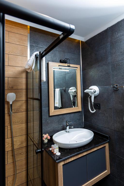 Deluxe Suit 1+1 Oda,deniz Manzaralı,balkonsuz