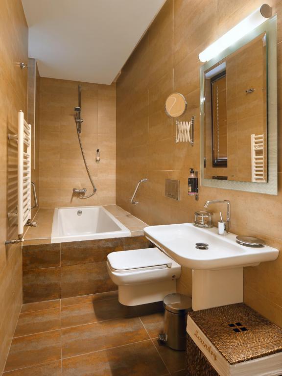 Deluxe Junior Zemin Kat Oda, Şehir Manzaralı