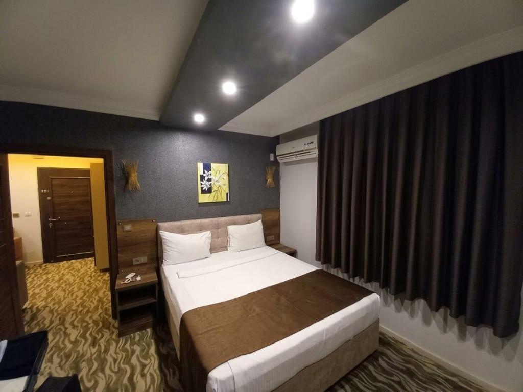 Suite,Şehir Manzaralı,Balkonlu