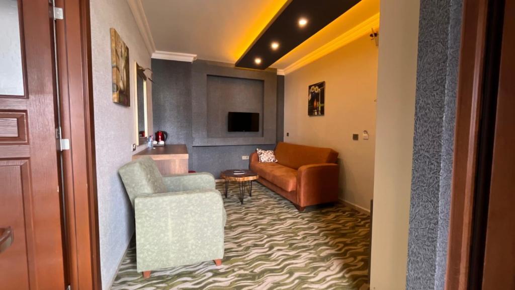 Suite,Şehir Manzaralı,Balkonlu