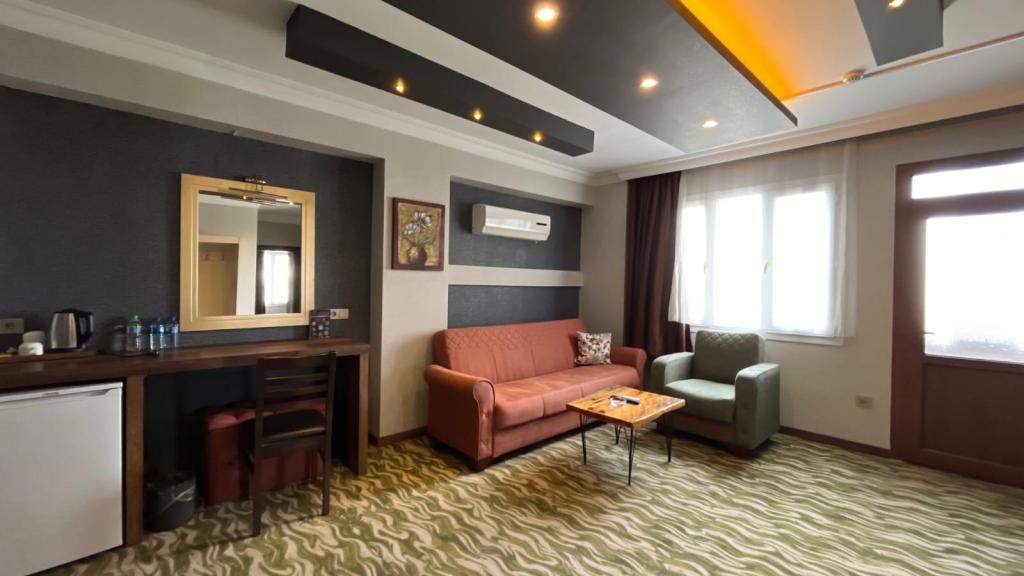 Suite,Şehir Manzaralı,Balkonlu