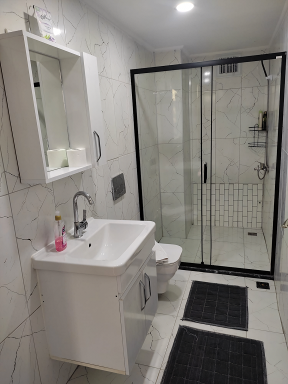 Apartment,Bahçe veya Sokak Manzaralı,Balkonlu