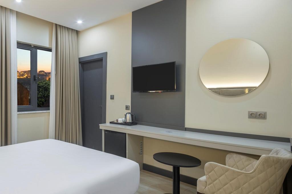 Standart Oda, Şehir Manzaralı