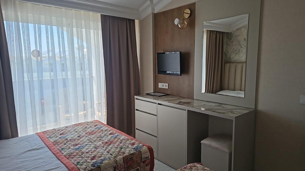 Standart Oda,Havuz Manzaralı,Balkonlu