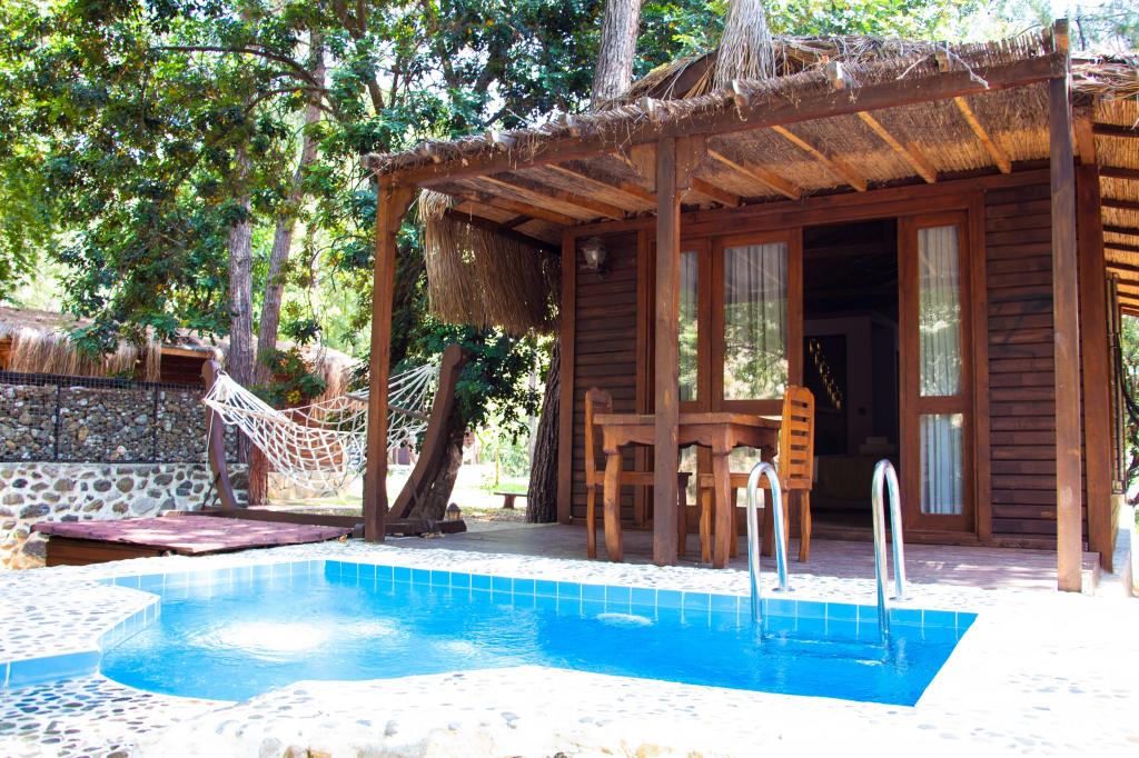 Deluxe Room, Garden View (Balcony)