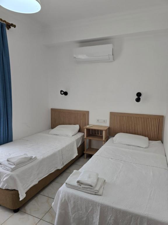 Standart Oda, Cadde Manzaralı (3 Kişilik, Balkonlu)