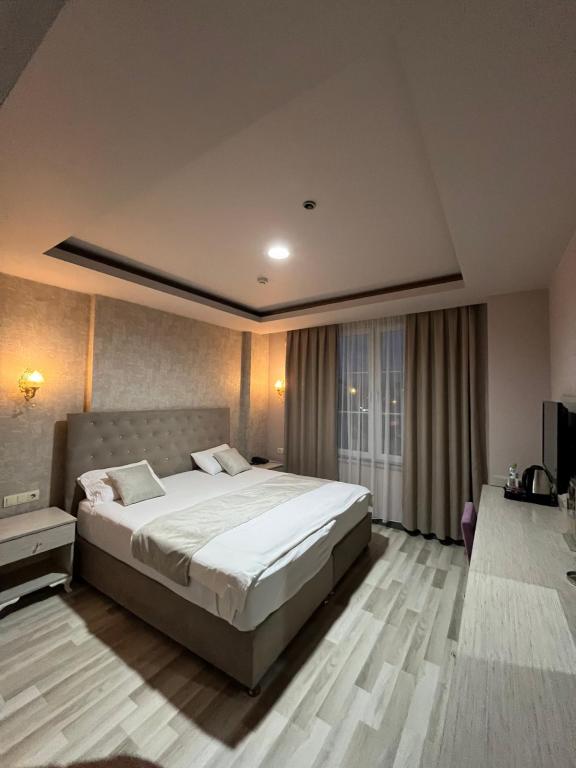 Aile Odası, Şehir Manzaralı