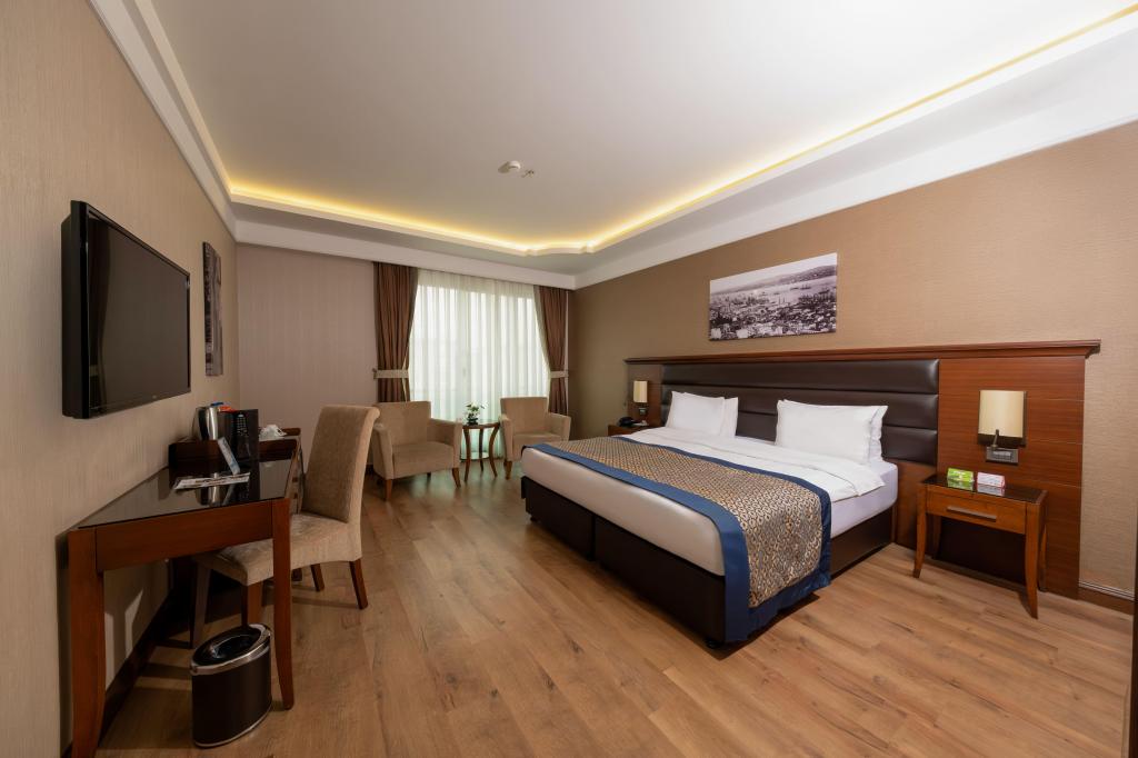 Superior French Oda, Şehir Manzaralı