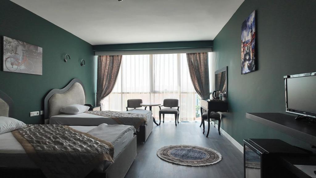 Iki Ayrı Yataklı Oda, Şehir Manzaralı