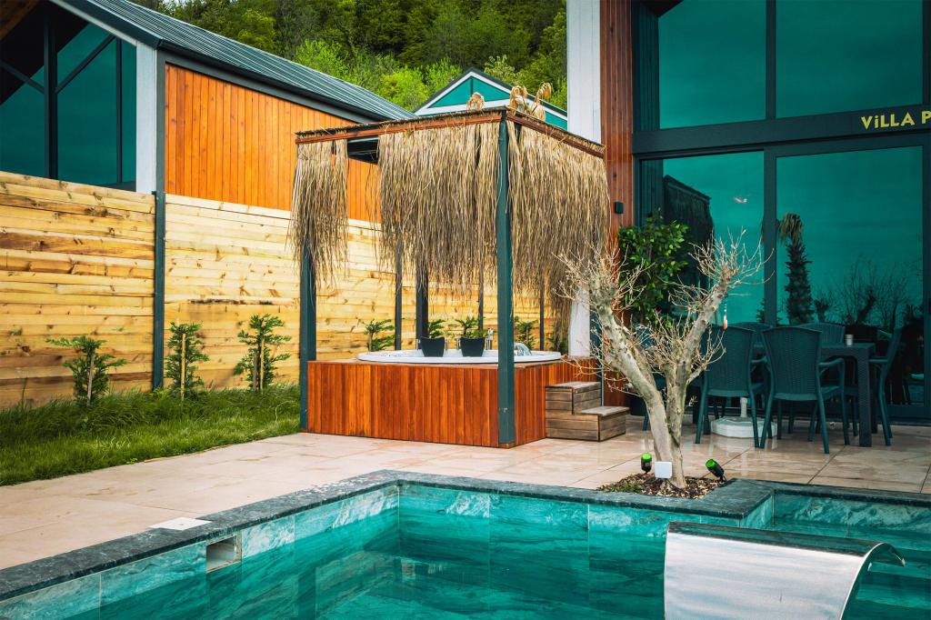 Paradise Deluxe Villa,Dağ veya Havuz Manzaralı,Özel Havuzlu