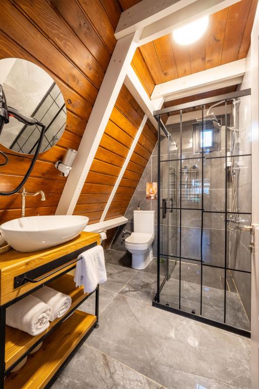 Deluxe Bungalow 2+1,Dağ veya Havuz Manzaralı,Özel Havuzlu