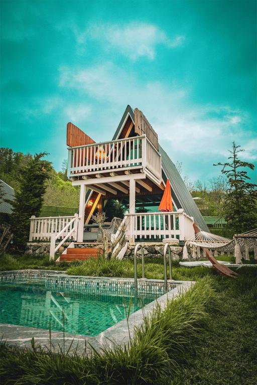 Deluxe Bungalow 2+1,Dağ veya Havuz Manzaralı,Özel Havuzlu