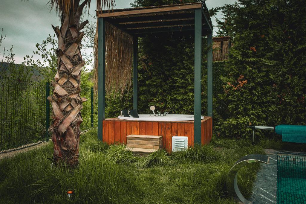 Deluxe Bungalow 2+1,Dağ veya Havuz Manzaralı,Özel Havuzlu