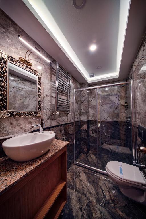 Ekonomik Oda, Cadde Manzaralı