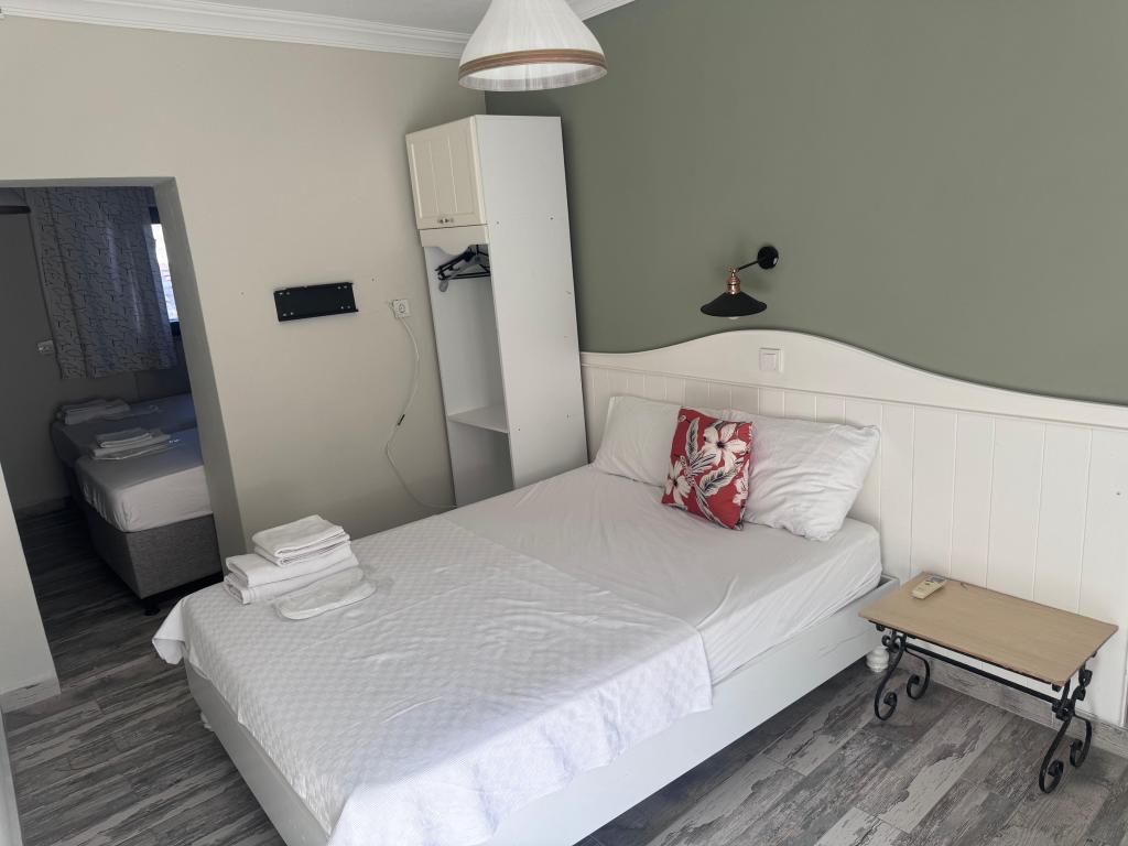 Suite Ground Floor Room (4 Person)
