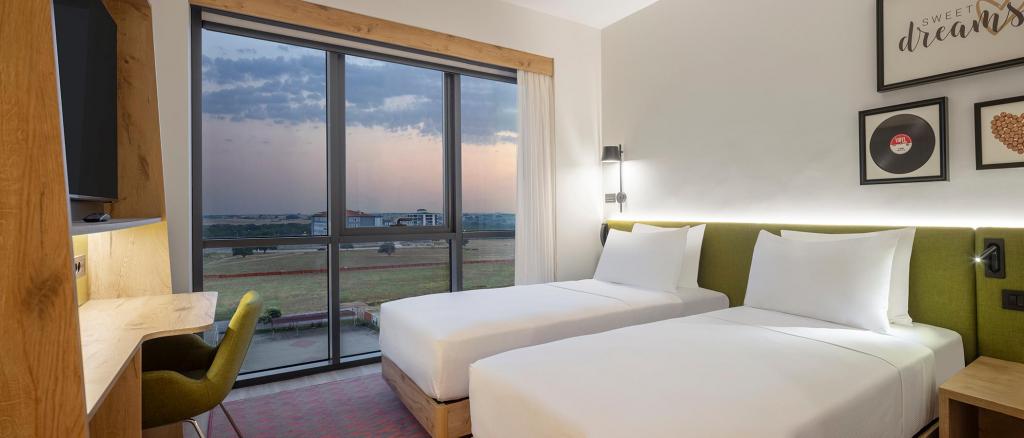 Twin Room, City View