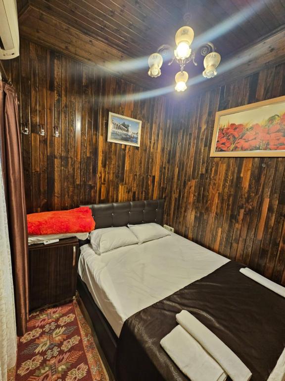 Standart Oda, Avlu Manzaralı