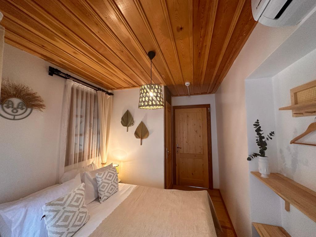 Ekonomik Oda, Cadde Manzaralı