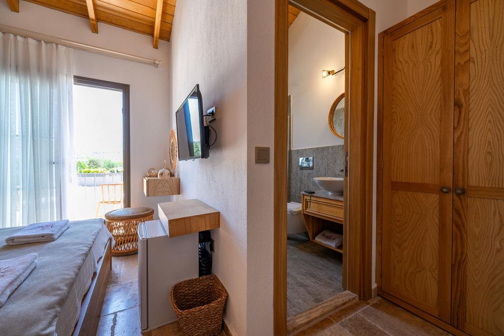Standart Oda, Bahçe Manzaralı (3 Kişilik, Balkonlu)