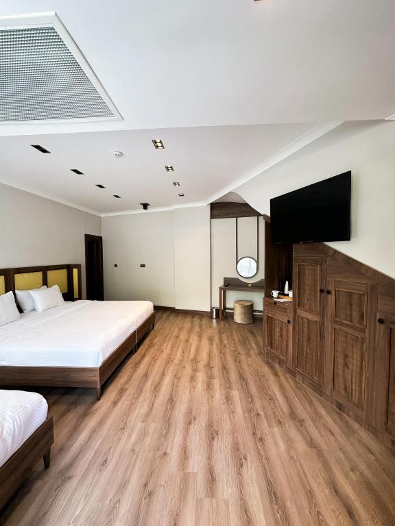 Standart Oda-Sigara İçilmez,Göl Manzaralı,1. Kat