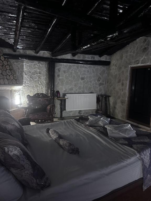 Ahşap Ev, Avlu Manzaralı