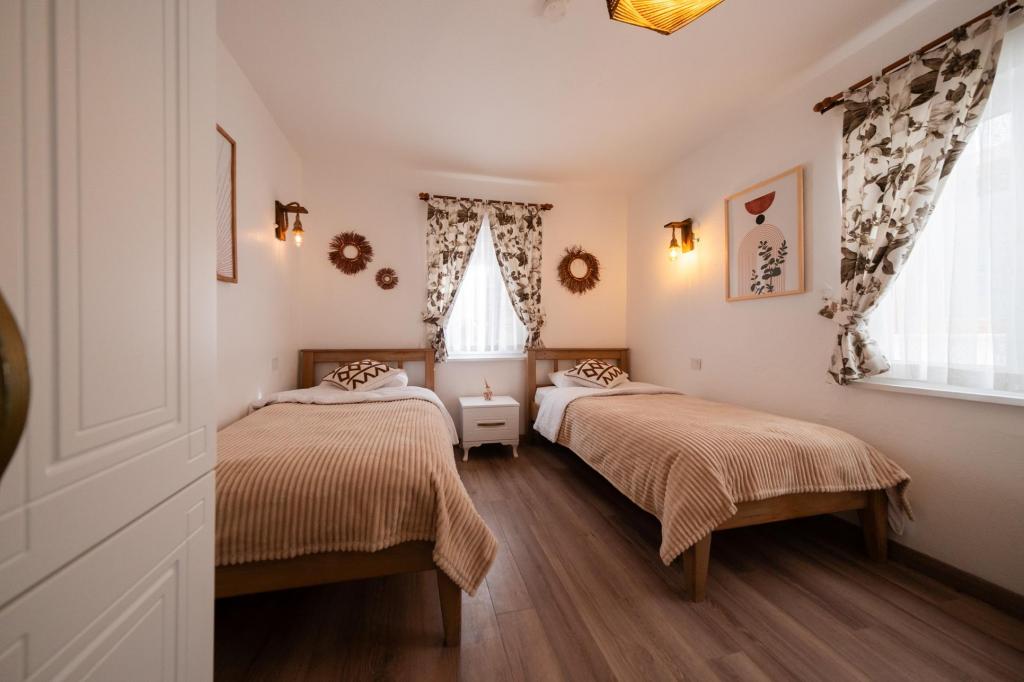 Zemin Kat Iki Ayrı Yataklı Oda, Manzarasız