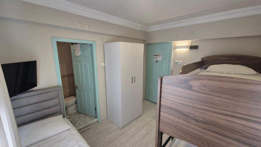 Standart Oda, Şehir Manzaralı (3 Kişilik, Balkonlu)